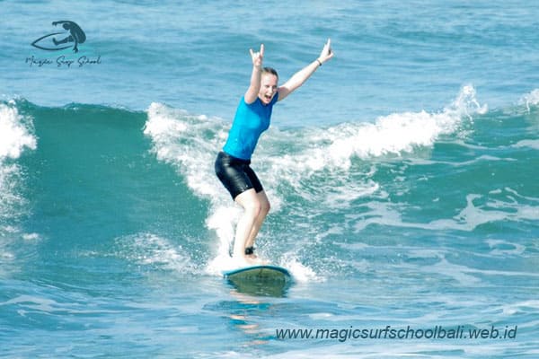 surf lesson canggu